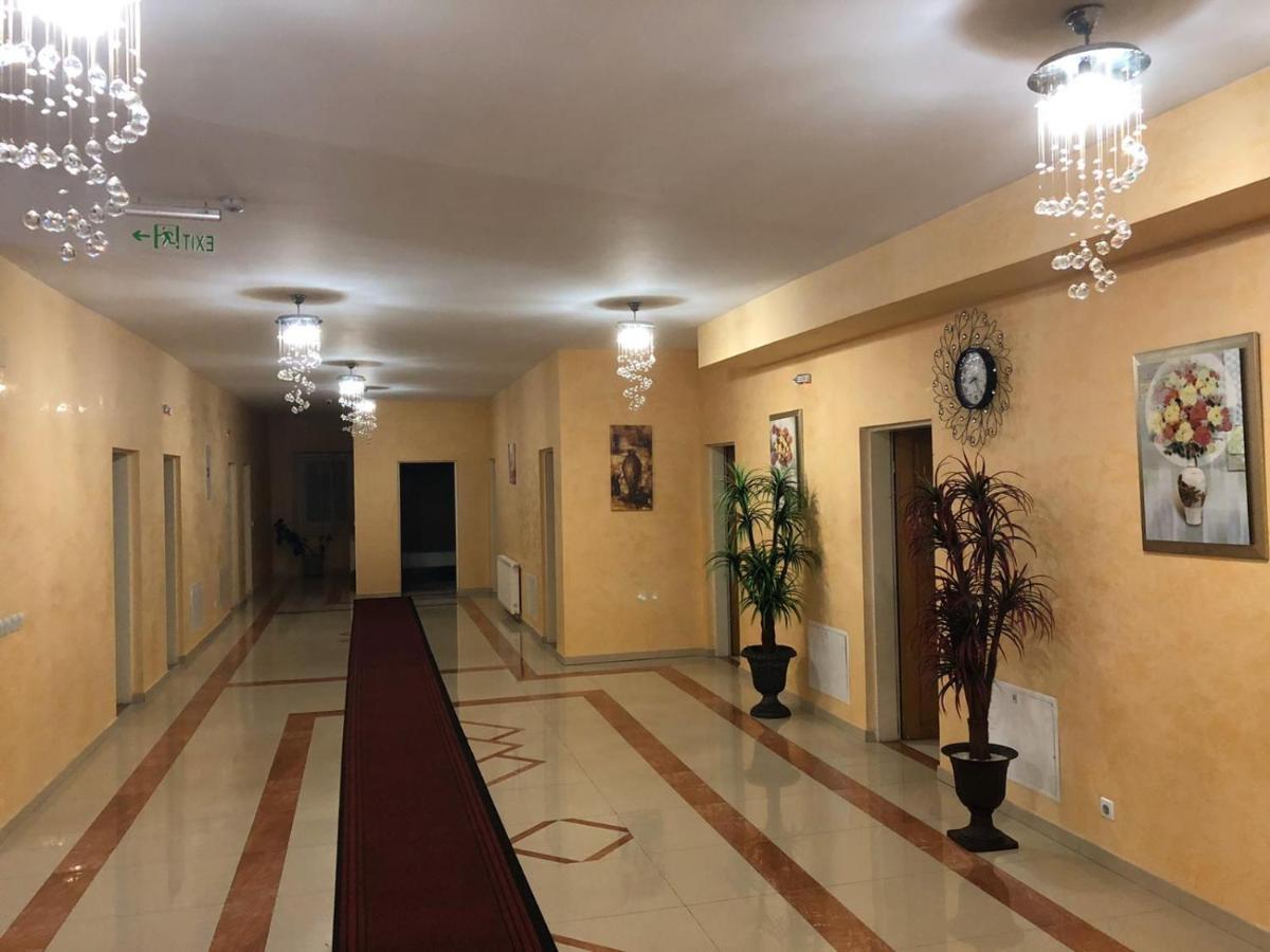 تيتوفو Yal Hotel & Restaurant المظهر الخارجي الصورة